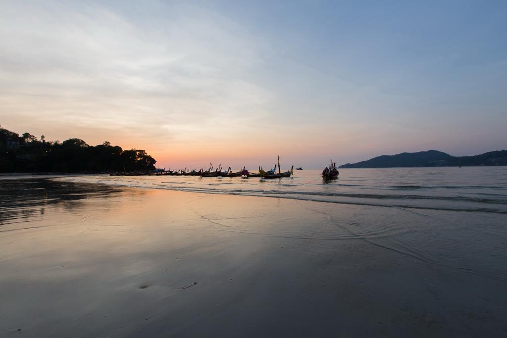 Patong Swiss Hotel Beach Front Phuket Zewnętrze zdjęcie